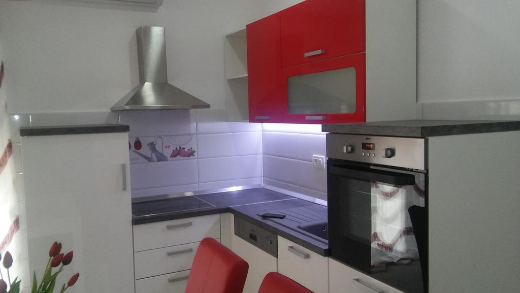 Apartment Vedran Каштела Экстерьер фото