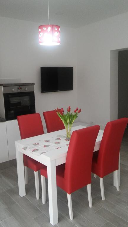 Apartment Vedran Каштела Экстерьер фото